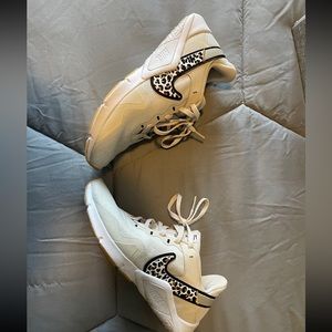 Nike Essential Women’s Shoe 7.5